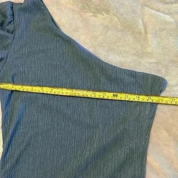 Dynamite One Shoulder Top Size Large  in Blue - Picture 4 of 6